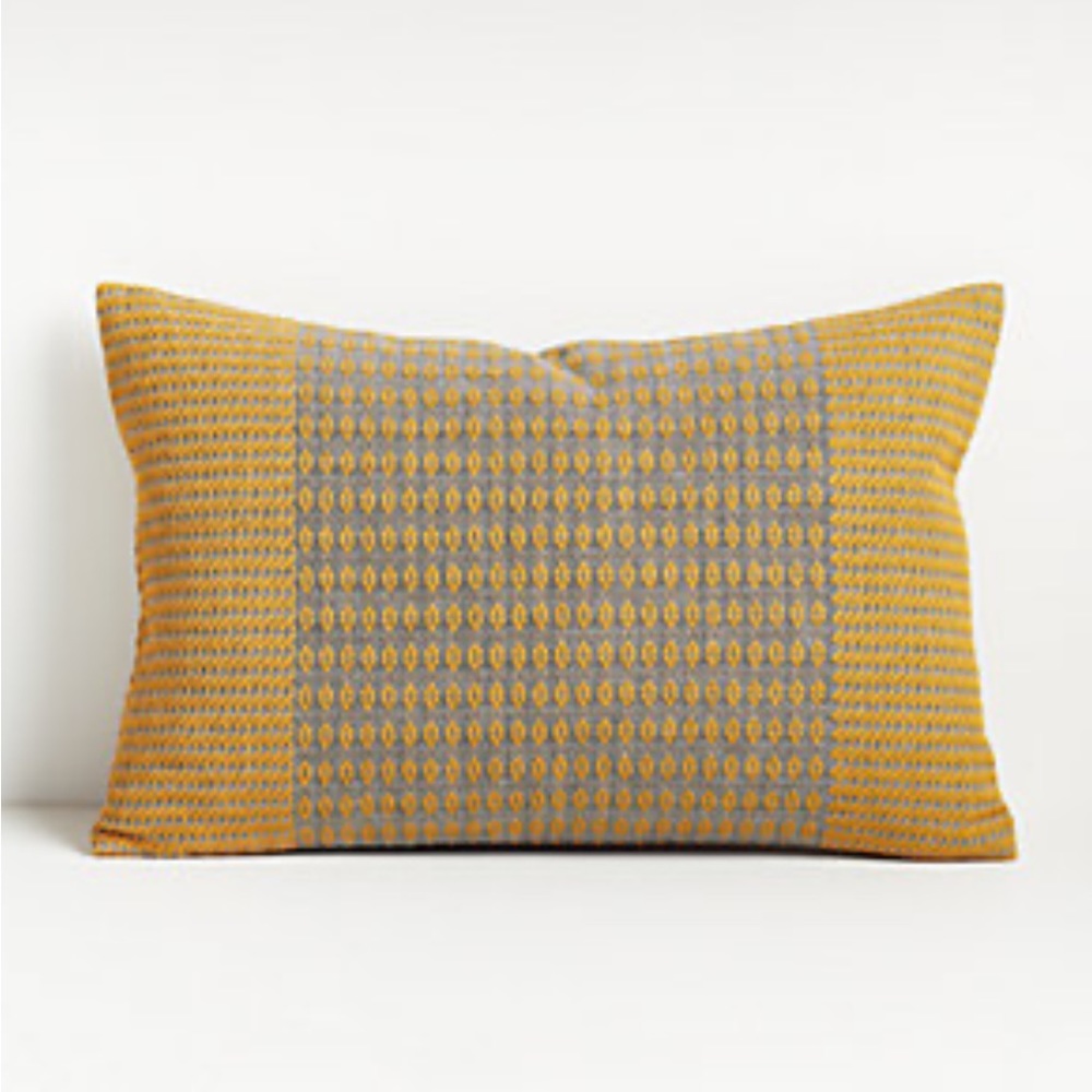 Crate & Barrel lumbar 12”x18” pillow cover